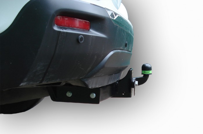 Фаркоп для TOYOTA Avensis 2010-2013 F|