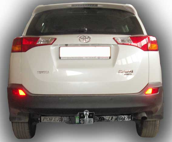 Фаркоп для TOYOTA RAV 4 2012 с нерж. пласт.|