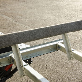 Ложемент H5521( L-1500 mm) в сборе с креплением