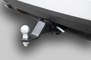 Фаркоп ТСУ для VOLKSWAGEN TOUAREG (7LA,7P5) 2002-2018  AUDI Q7 (4LB) 2005-2015 ( ШАР ВСТАВКА 50*50